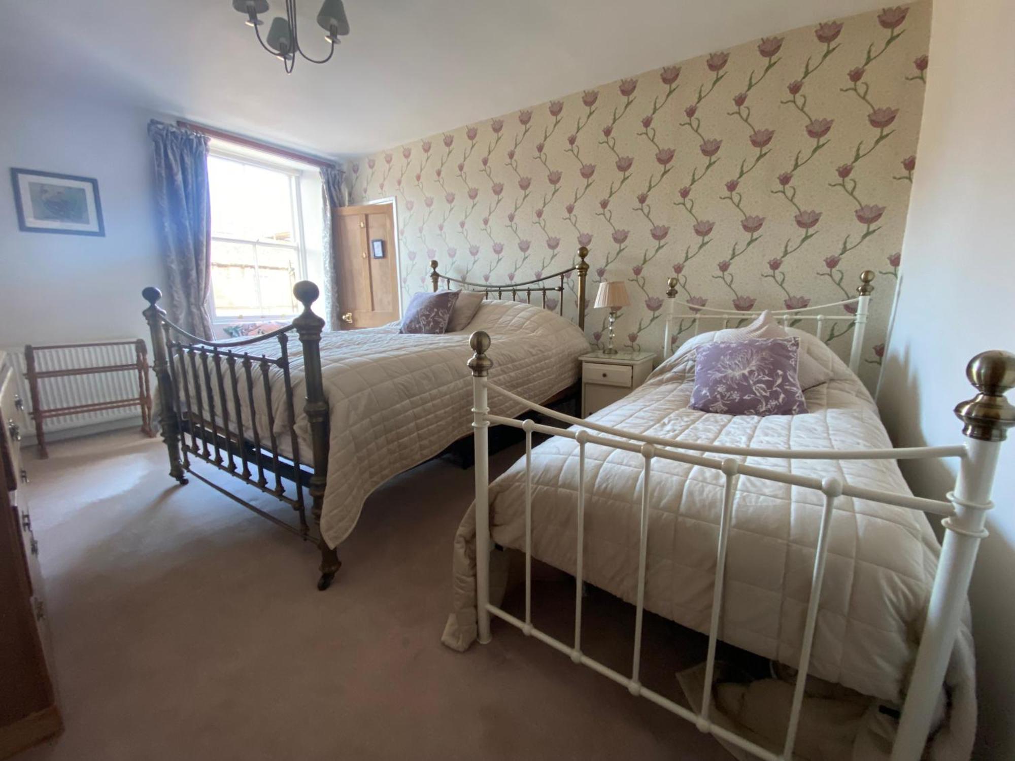 House - Charming, Historic, With Courtyard * Alnwick